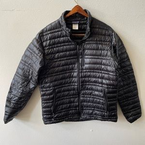 Patagonia puffer jacket - mens M